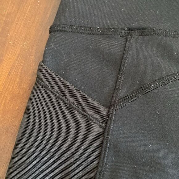 LuluLemon Black Leggings - Picture 3 of 4